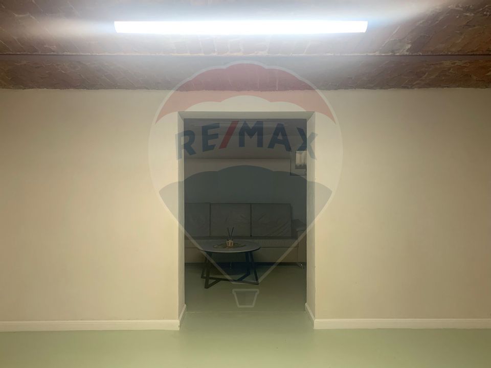 Spațiu comercial de închiriat 40 mp, în zona Decebal