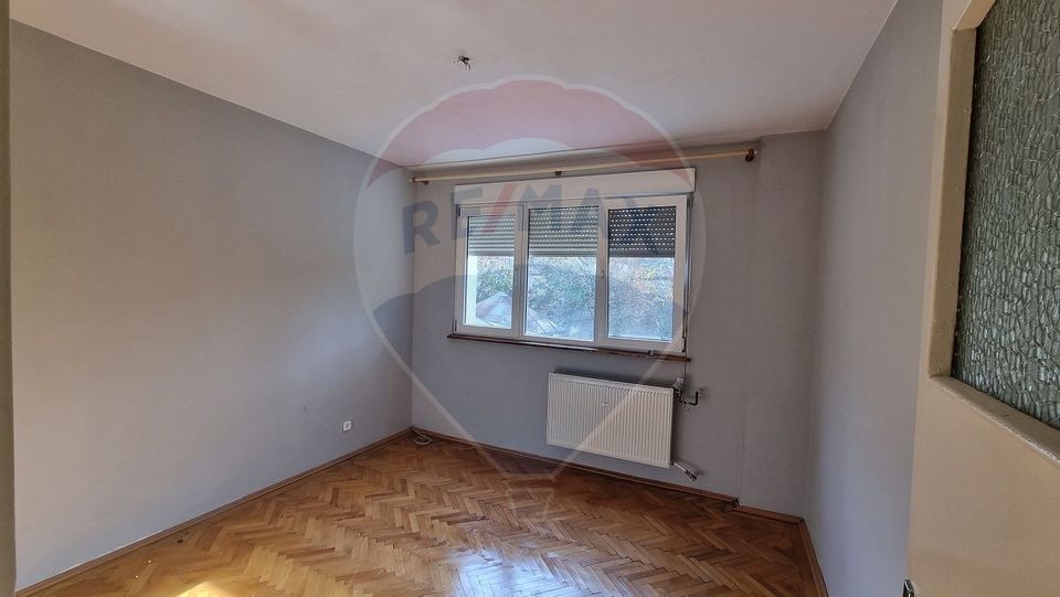 Apartament cu 2 camere de vânzare în zona Chibrit