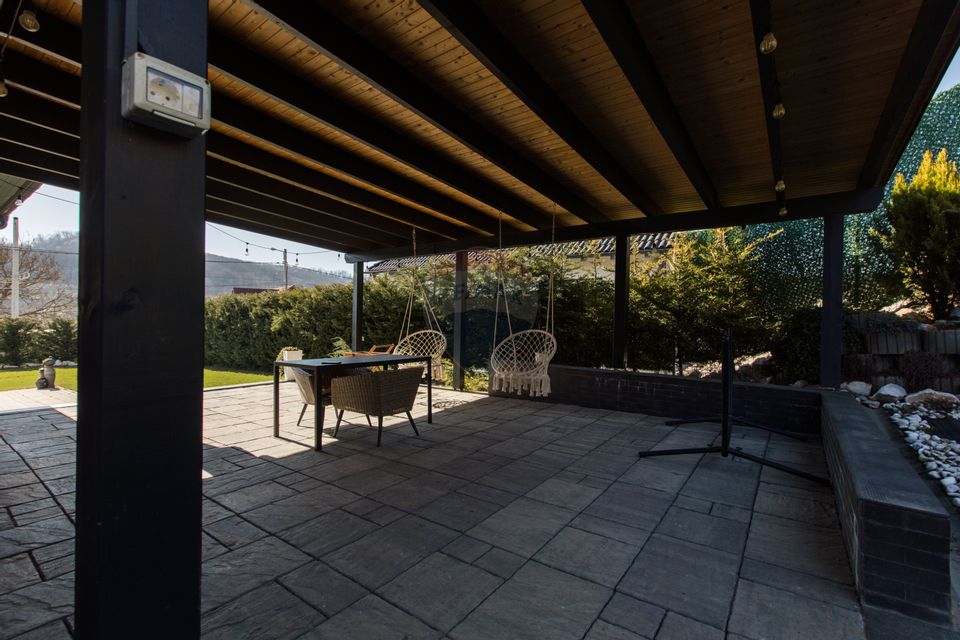 Casă Superbă - Independentă Energetic