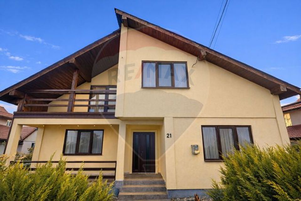 Casă / Vilă cu 6 camere de vânzare