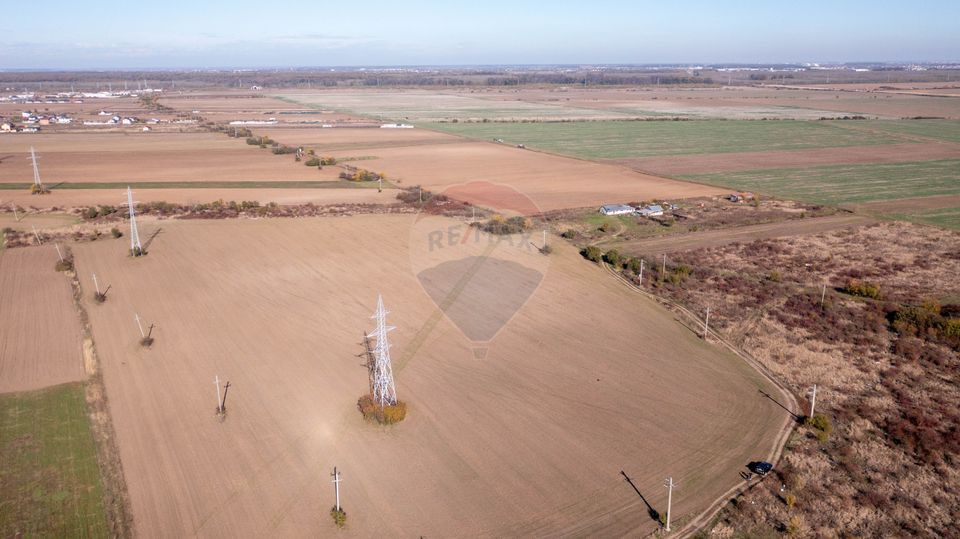 Land 9,519sqm Sabareni / Drumul FN