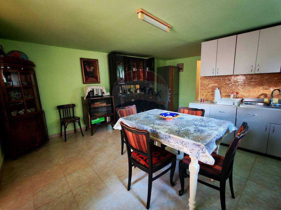 Casă spațioasă cu panoramă superbă+garsonieră separată, venit pasiv.