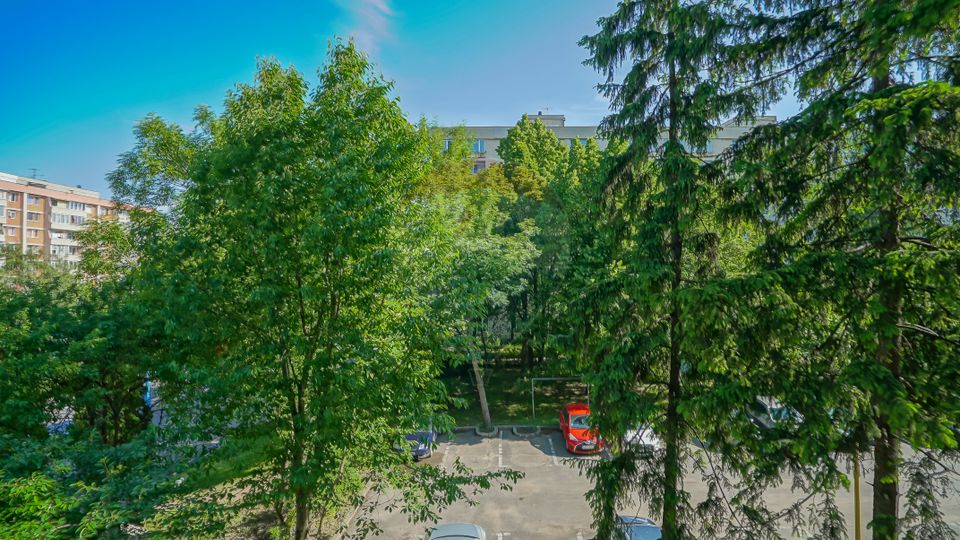 Apartament cu 3 camere de vânzare în Centrul Civic, B-dul Victoriei