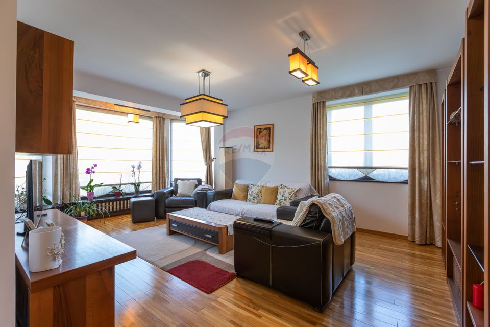 Vilă cu 7 camere de vânzare în zona Centrală Orașul  BUHUȘI