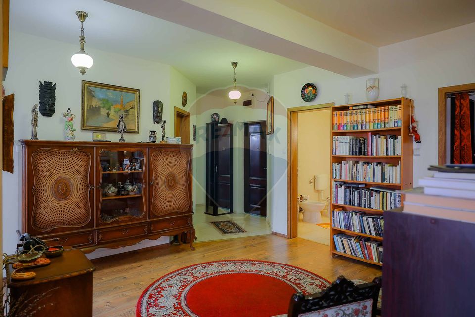 Apartment with terraces and open view, for quiet living