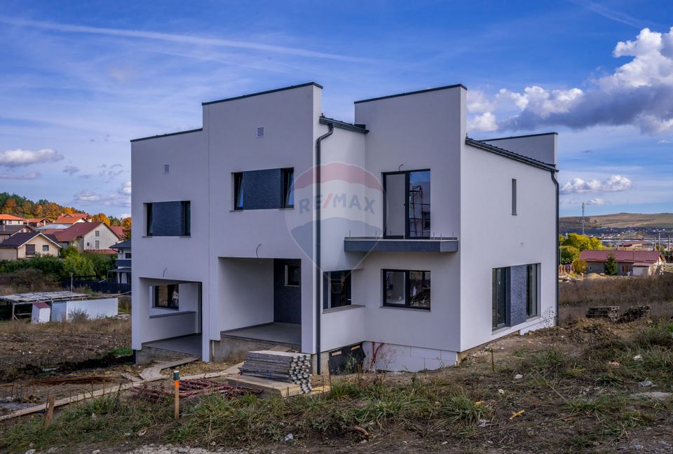 Duplex de vanzare, Campenesti - 4 camere | 118 mp | 375 mp teren