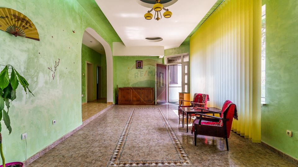 8 room House / Villa for sale, Gheorgheni area