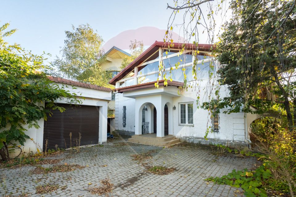 Vila 474 mp utili deschidere direct lac Snagov 1250 mp teren