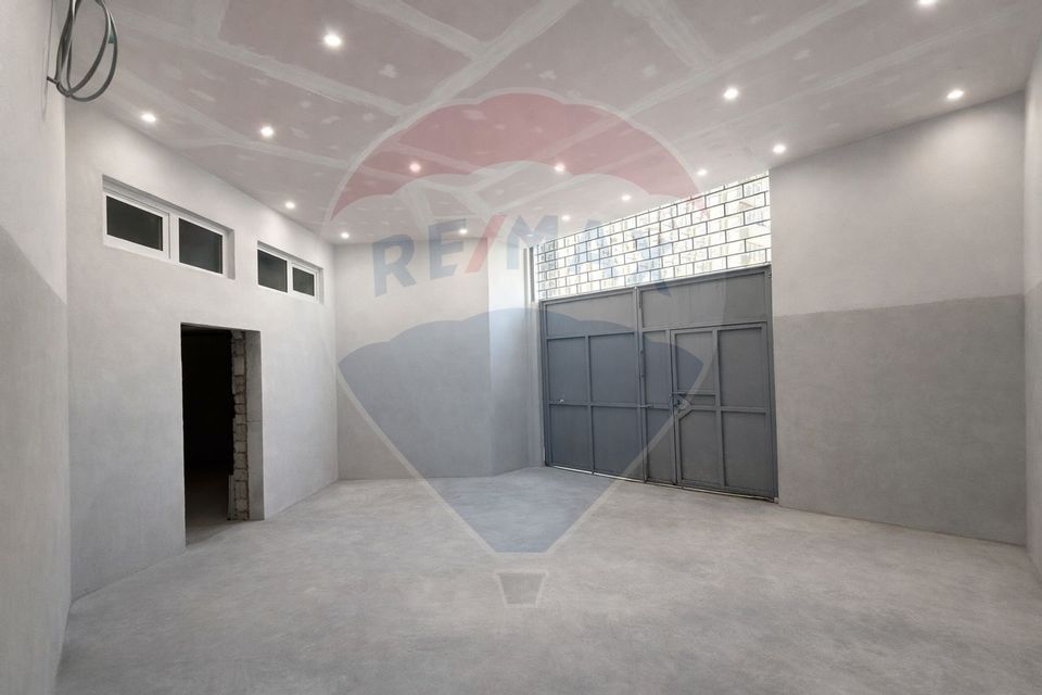 428.09sq.m Commercial Space for rent, Central area