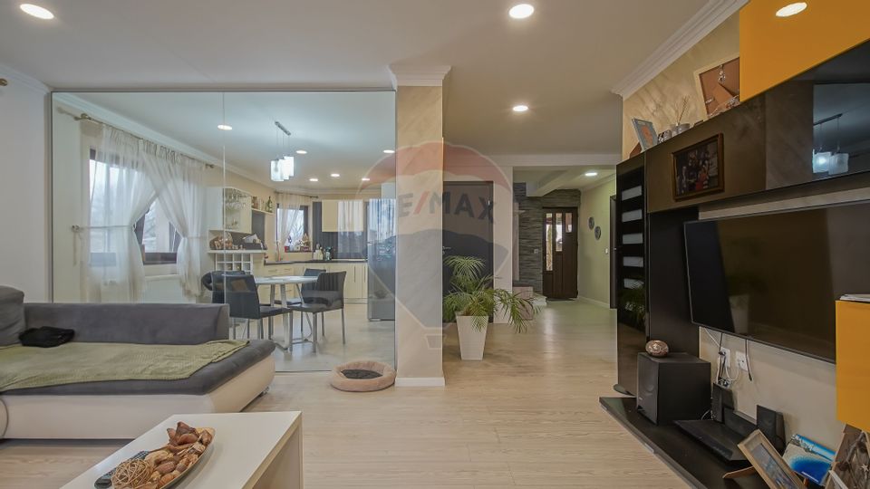 5 room House / Villa for sale