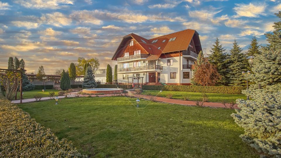 HOTEL,PISCINA SI CORT DE EVENIMENTE | 18080 MP TEREN | GRIVITEI BRASOV