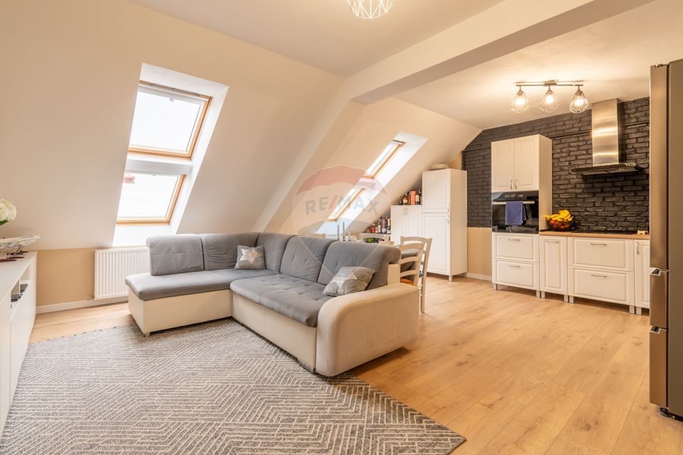 Apartament 3 camere de vanzare Bună Ziua str. Costache Negri Parcare