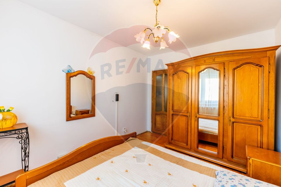 Apartament cu 3 camere la Lebada