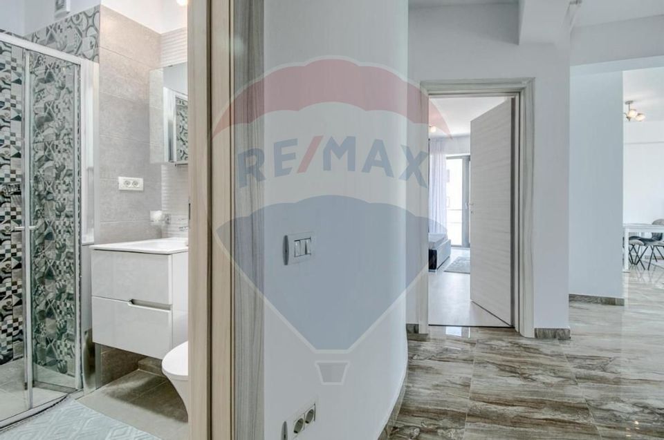 Apartament cu 3 camere in zona Rex - Mamaia