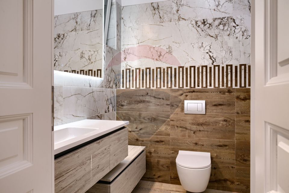 Apartament elegant într-o clădire istorică – Piața Mică, Arad