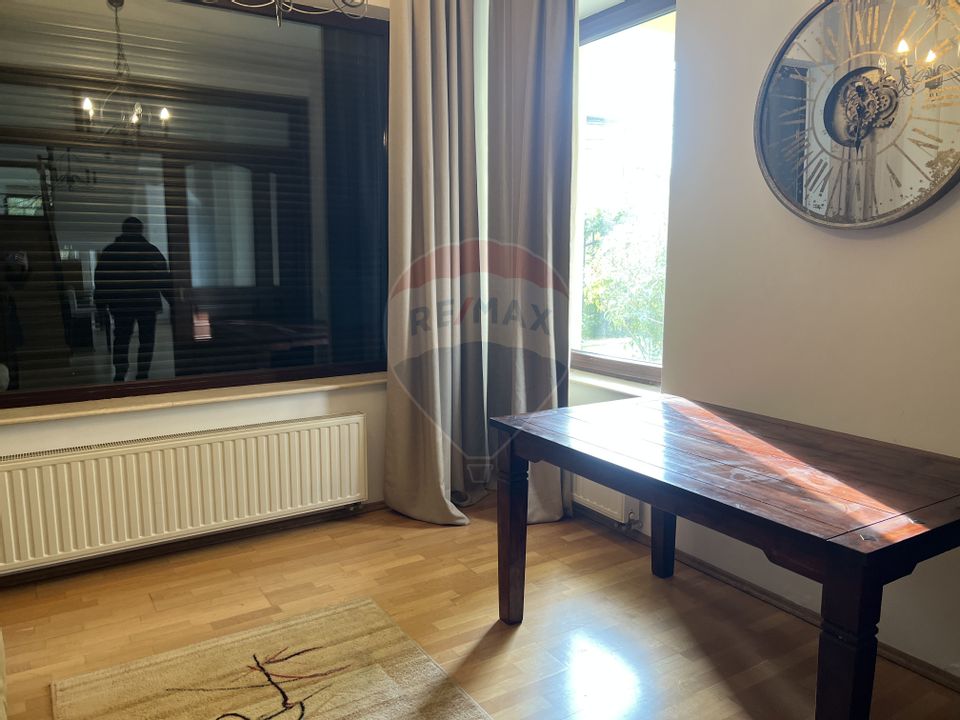 Casă / Vilă cu 5 camere de închiriat în zona Pipera