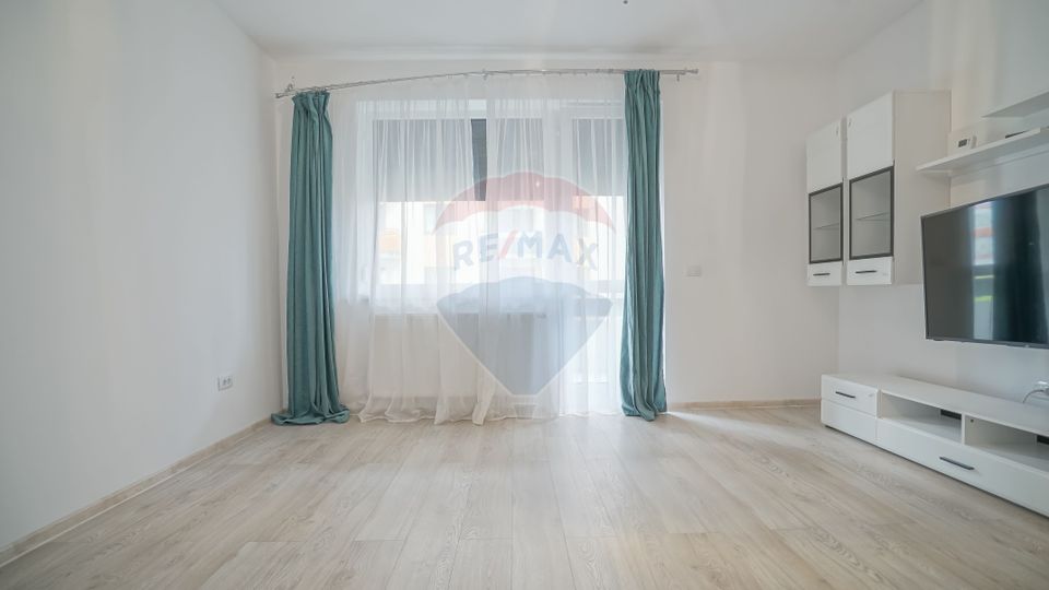 Garsoniera generoasa cu loc de parcare,  Grandis Tractorul