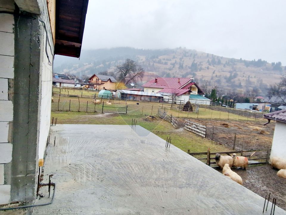 8 room House / Villa for sale