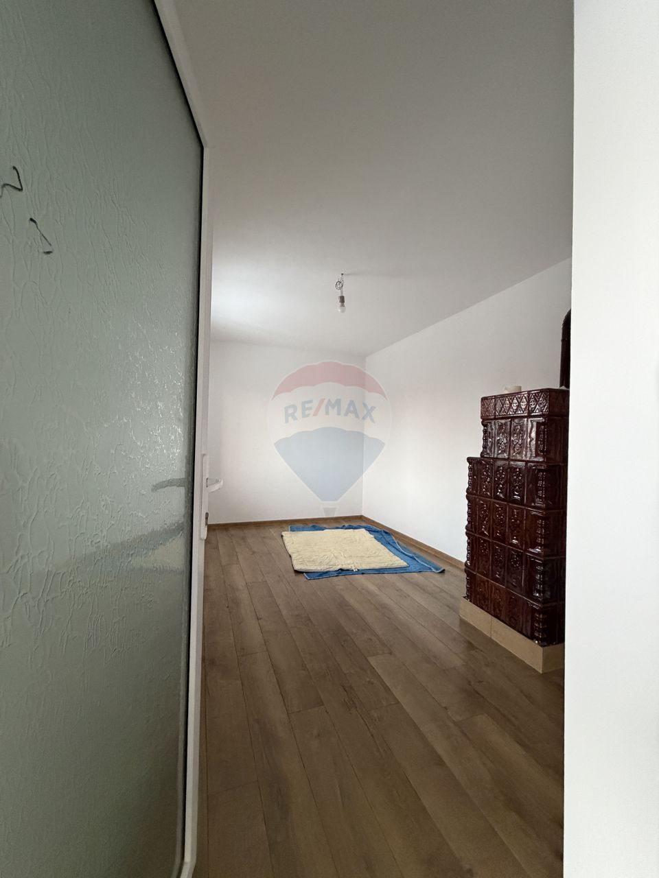 Casă cu teren generos de 1.179 mp, Fierbinți, Târg