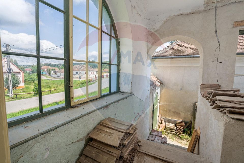 Fostă școală săsească semnată de Fritz Balthes – Bruiu, Sibiu