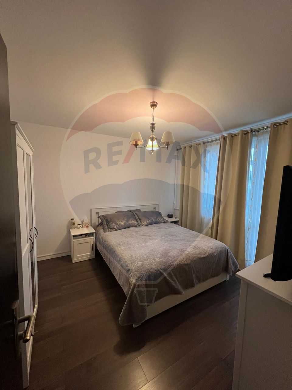 Apartament 4 camere in zona Ozana