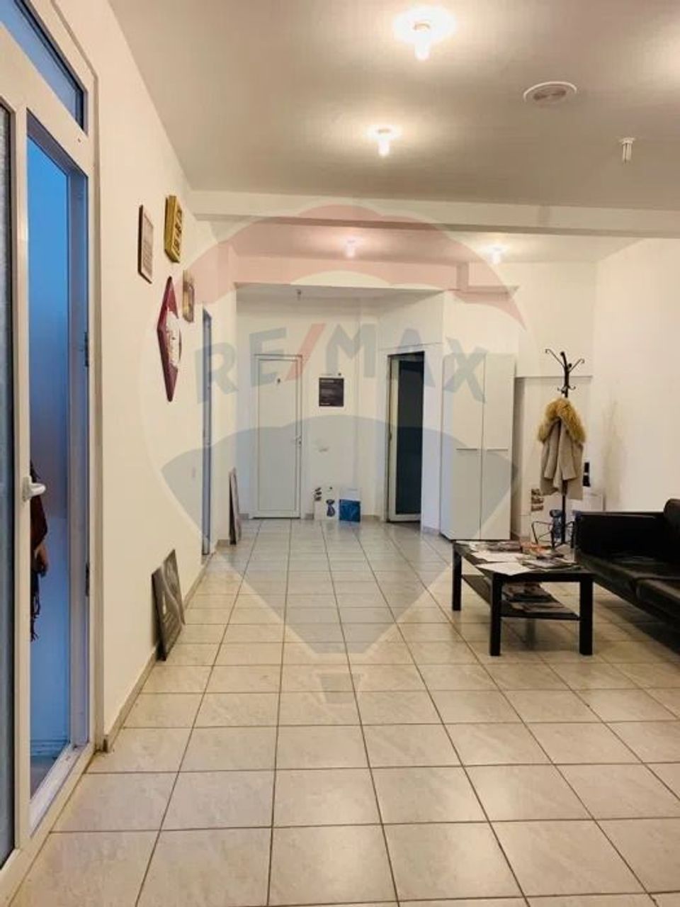 Inchiriez Apartament 4 camere in Piata Romana