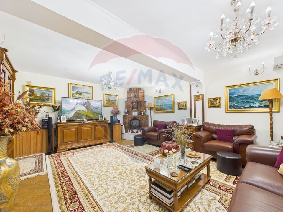 10 room House / Villa for sale, Central area