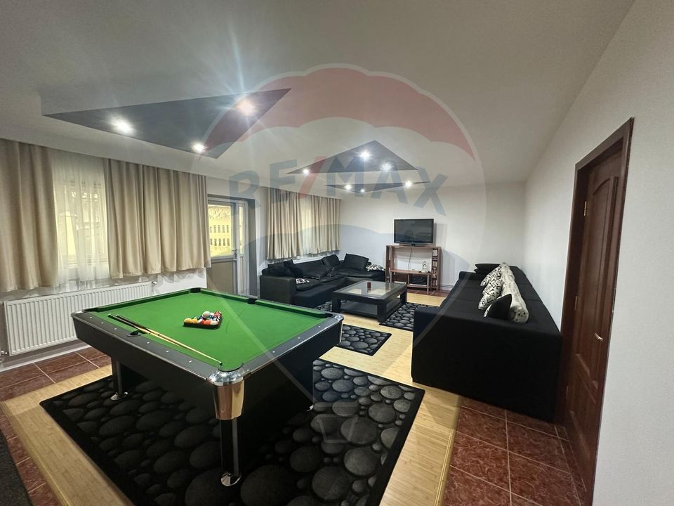 Casă spațioasă 6 camere, 2 băi, garaj spatios și terasă