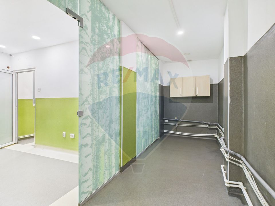 Casa / Spațiu comercial cu 5 camere si 300mp curte, in Bd. Gloriei