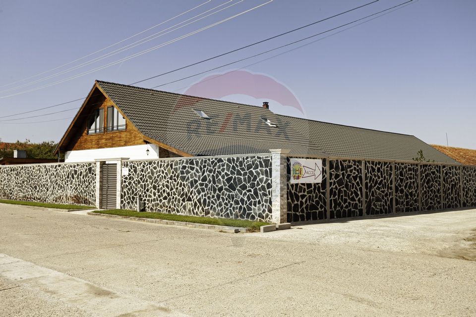 8 room House / Villa for sale