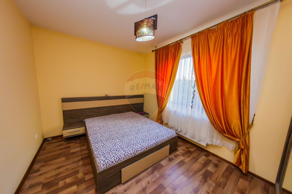 5 room House / Villa for sale, Vest area