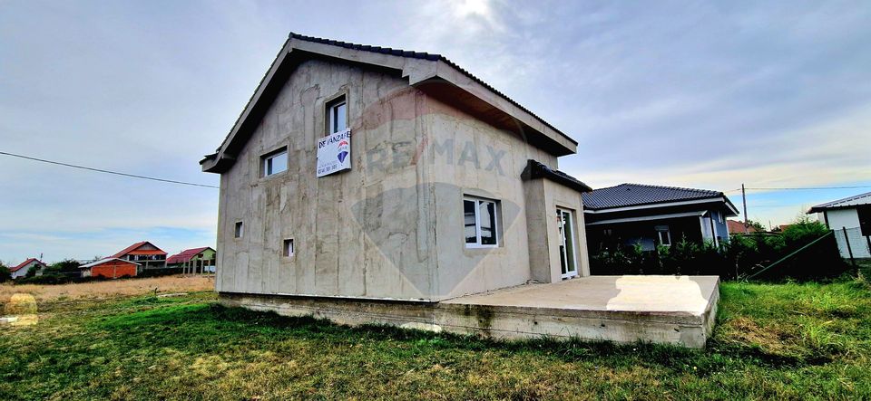 4 room House / Villa for sale