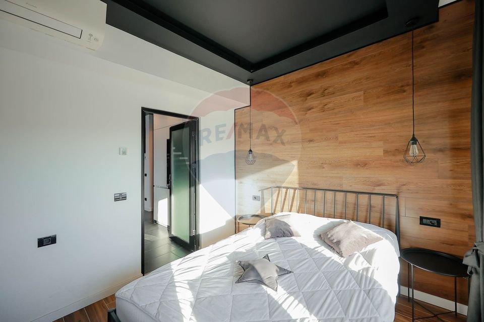 Loft penthouse, 3 rooms, on two levels, with terraces of 108 sqm