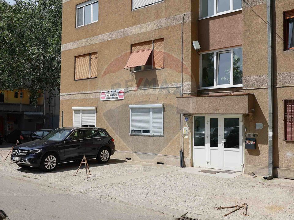 4 room Apartment for sale, Central area