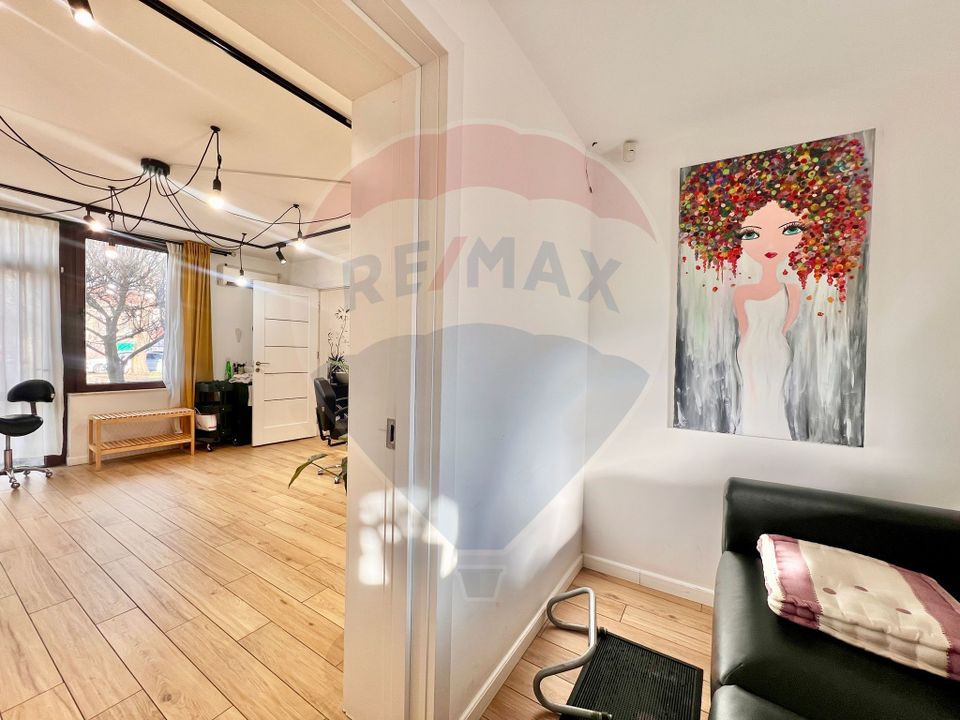 12 room House / Villa for sale, Decebal area