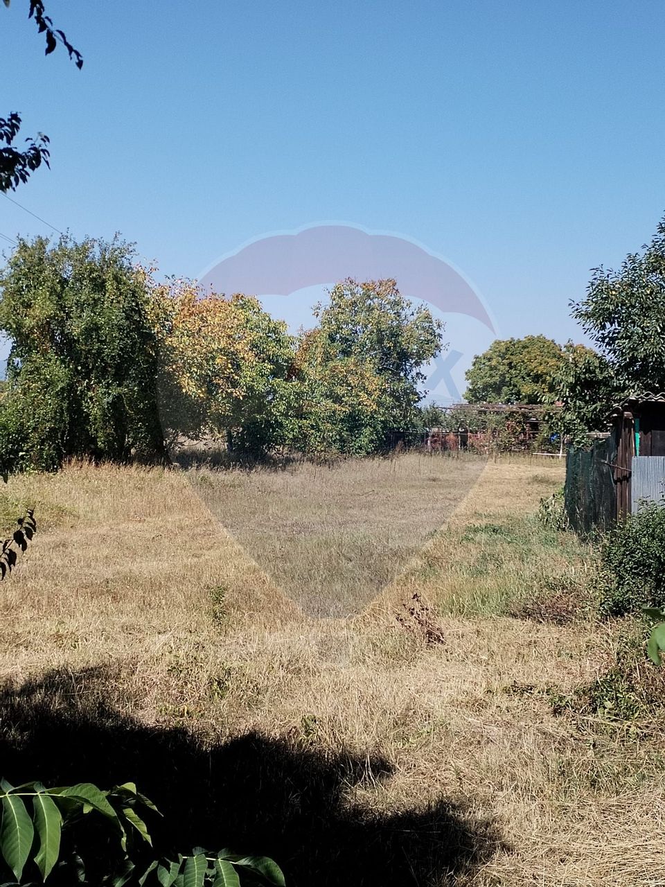 Land 1,035sqm Roznov / Strada Șes