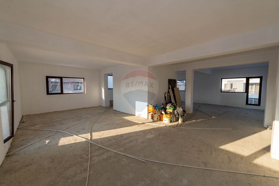 Special villa with 3 levels for sale Pantelimon - Cernica Forest