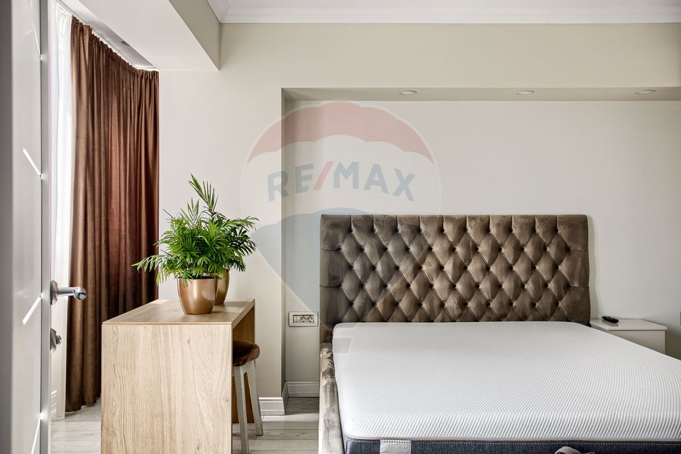 Apartament spectaculos de vanzare:  4 camere, 2 băi, zona Vlaicu