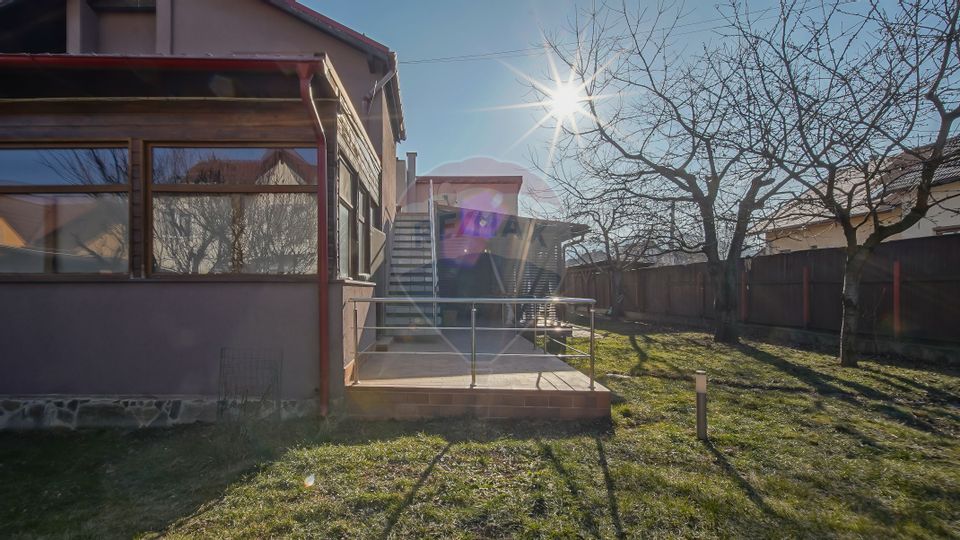6 room House / Villa for sale