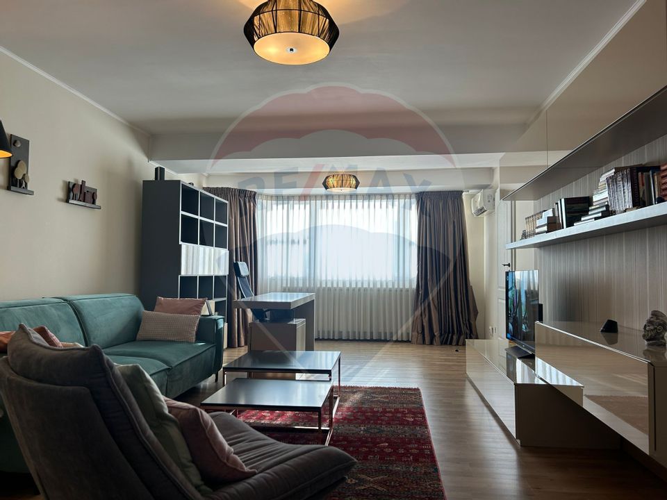 De vanzare apartament de lux pe Blvd. Decebal