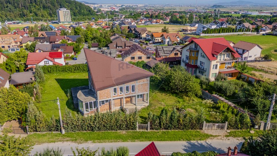 COMISION 0 | CASA LA GATA | TEREN 1322 MP | PISCINA | SAUNA | 5 TERASE