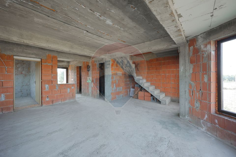 6 room House / Villa for sale