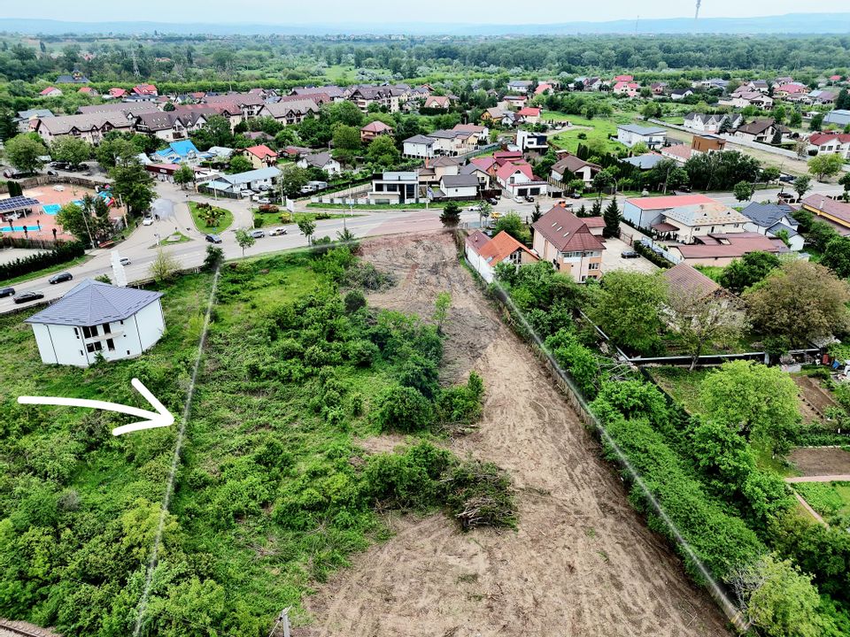 Teren 4,818 mp la strada principală în Gherăiești