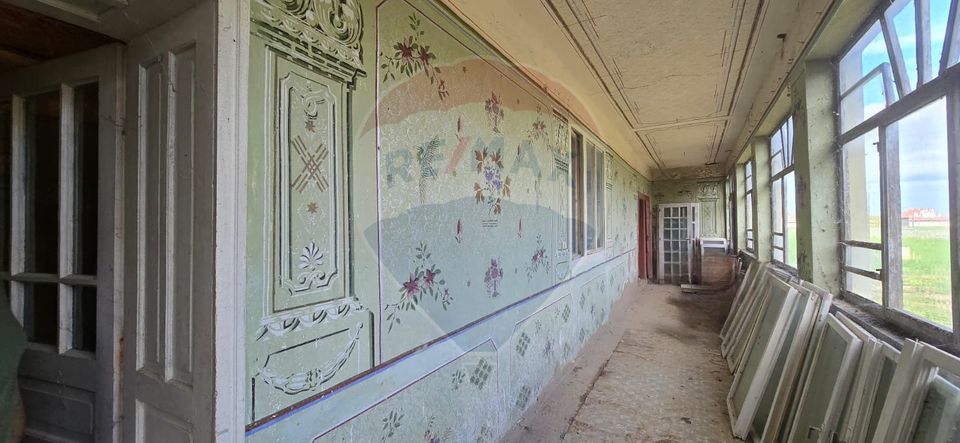 Teren si casă cu teren generos în Socodor