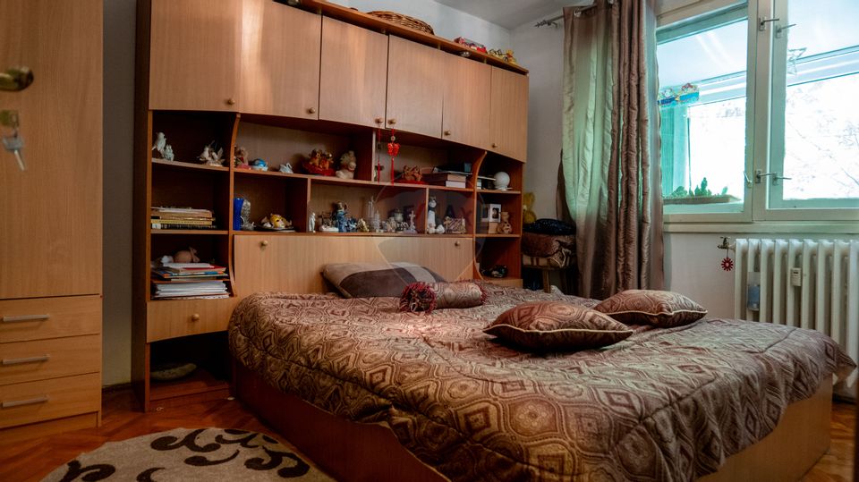 Vanzare apartament 2 camere semidecomandat, Bucurestii Noi