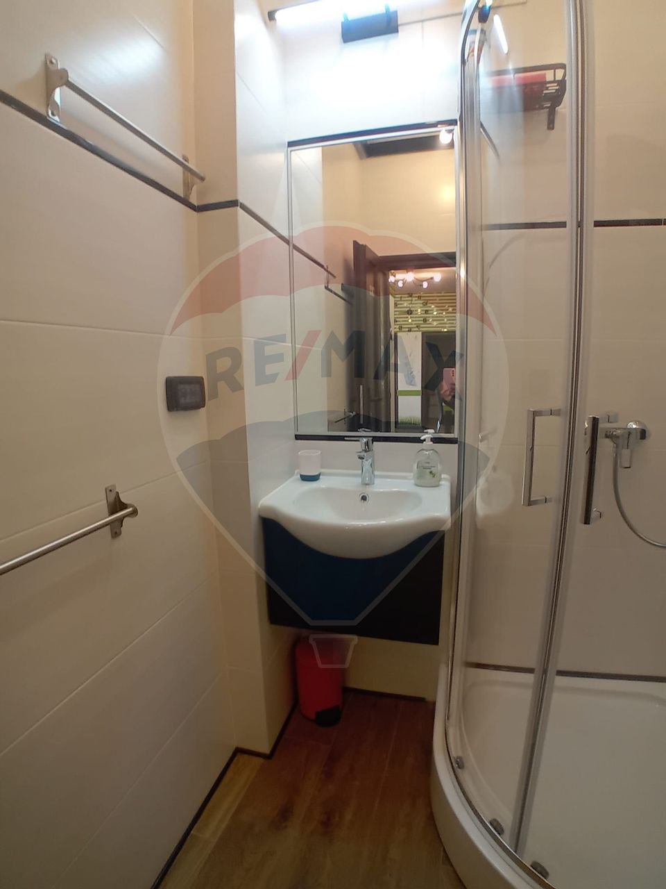 Apartament 3 camere de inchiriat zona Vivo Mall