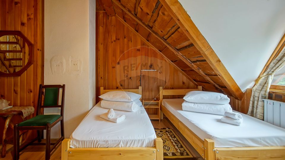 Vilă 12 camere  1.091 mp construiți Poiana Brașov