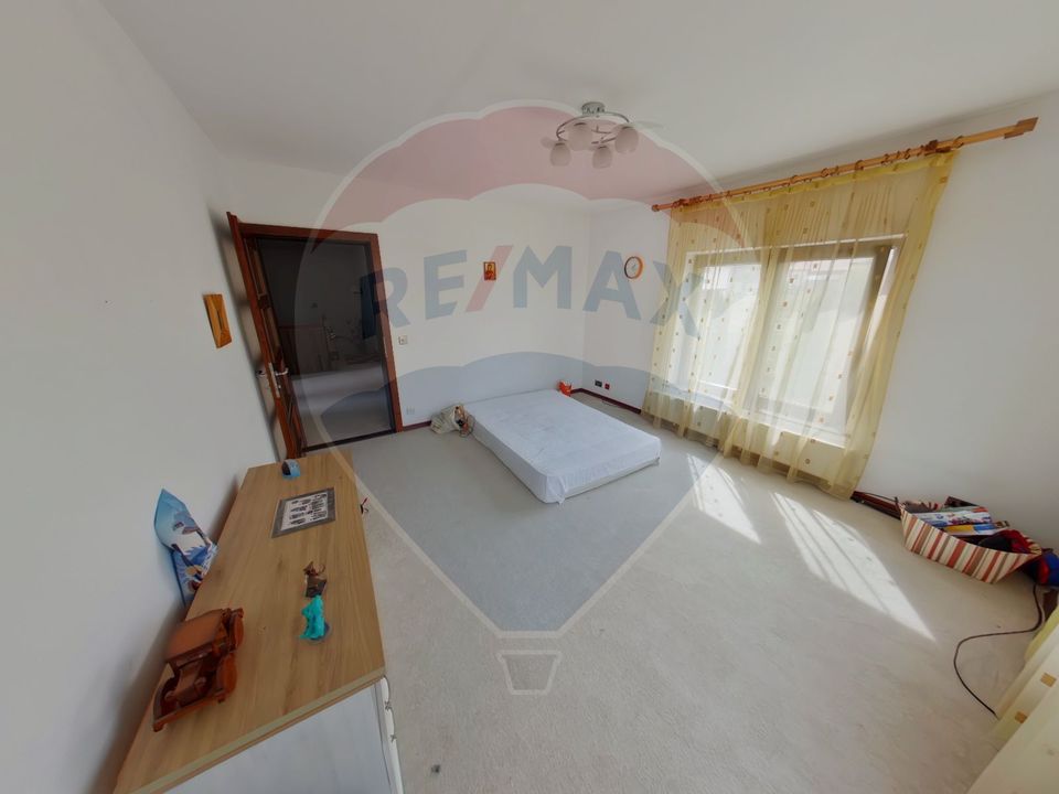 6 room House / Villa for sale, Sud-Est area