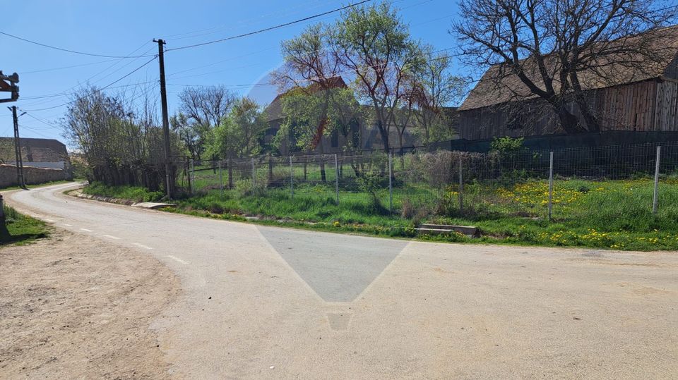 Teren în inima Țării Făgărașului -980 mp- liniște și tradiție în Grid