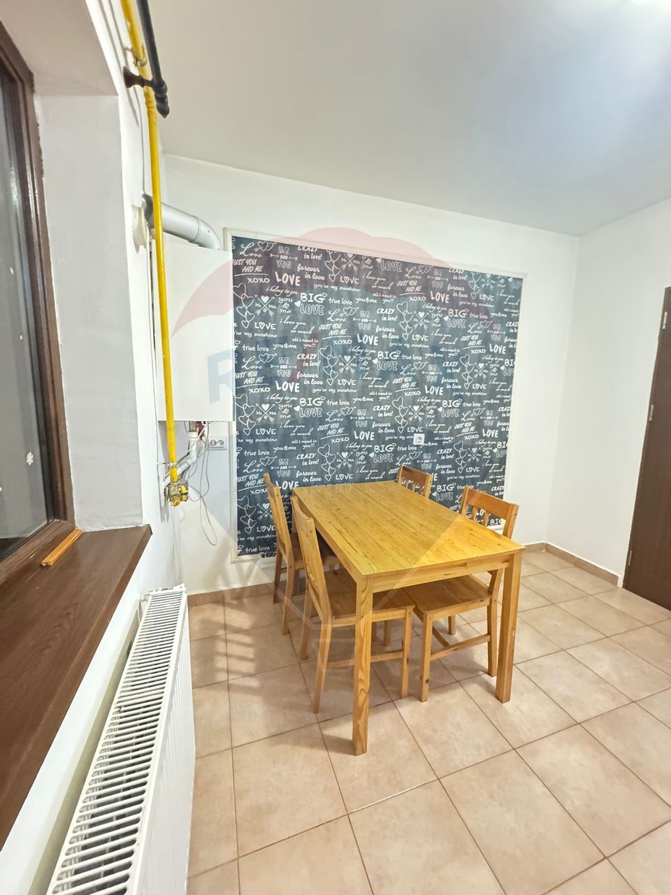 2 camere, bloc nou, central, etaj3/3